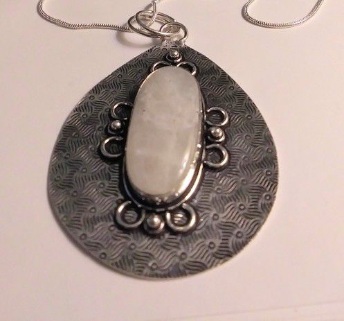 Stunning 925 Sterling Silver Moonstone Necklace