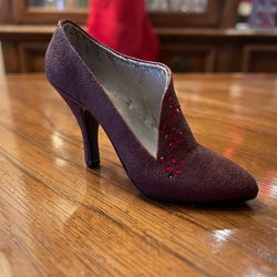 Just the Right Shoe by Raine - Pastiche - Miniature Shoe - Collector’s Item 