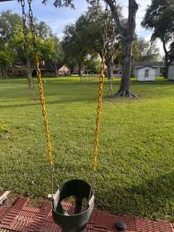 Toddler swing set