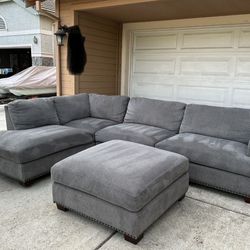 Beautiful Costco Sectional Couch/Sofa + Ottoman | FREE DELIVERY
