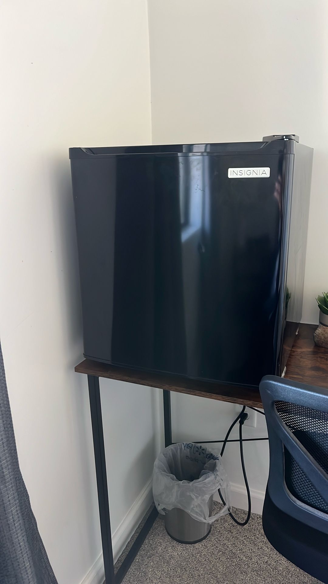 Insignia Mini Fridge 