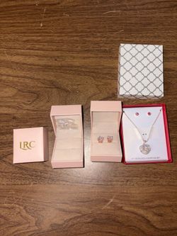BRAND NEW-Jewelry bundle