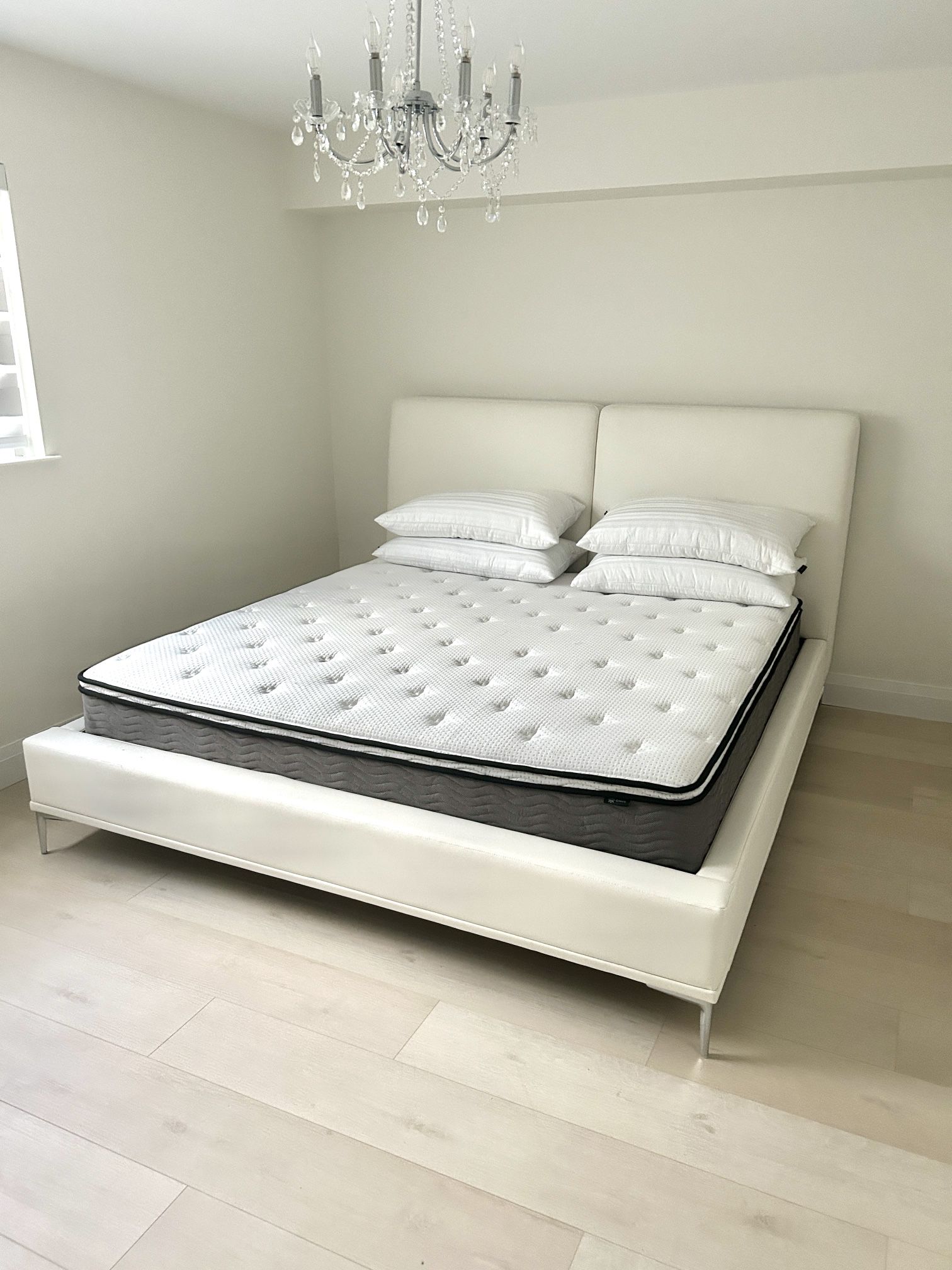 High-Quality King Size Bed Frame & Zinus Mattress