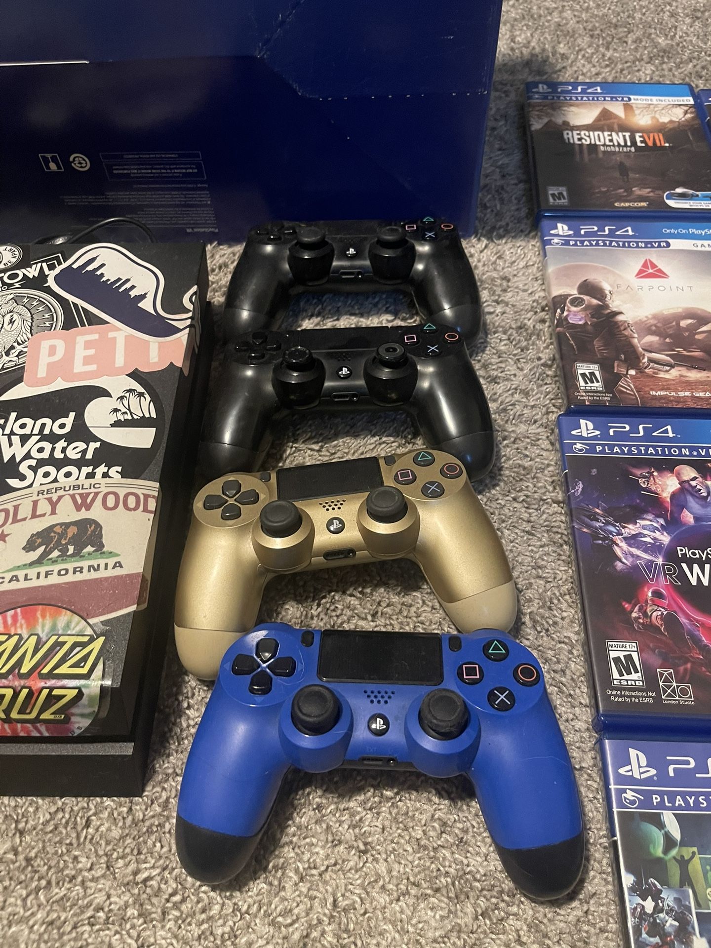PS4 PSVR Controllers Games Bundle