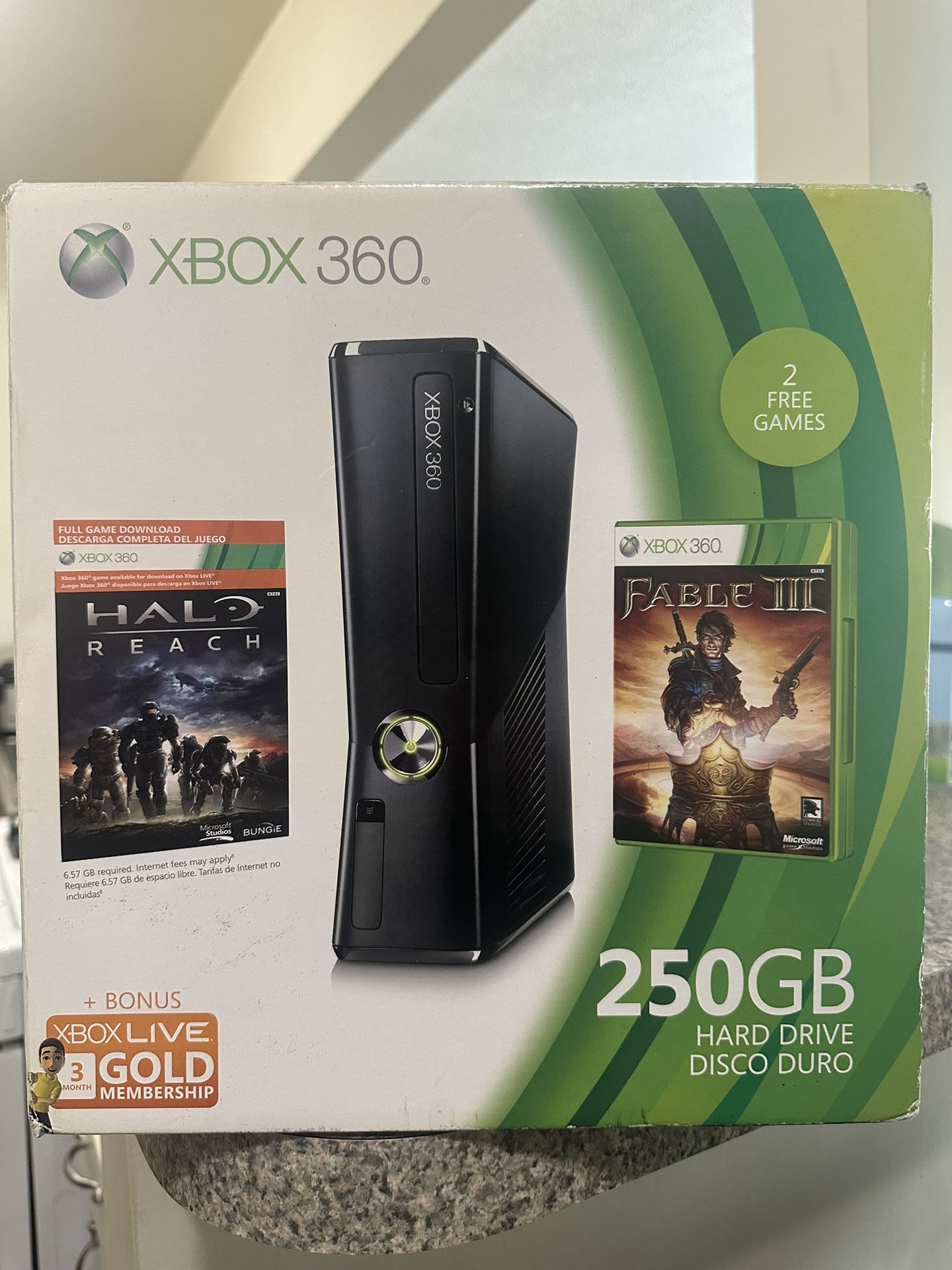 Xbox 360 + 300 Digital Games And DLC 