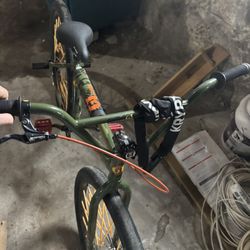 2021 GT Dyno 29”