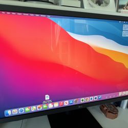 LG 24MD4KL-B 24 Inch Ultrafine UHD (3840 x 2160) IPS Monitor, 500 nits Brightness, Thunderbolt 3 (x2), USB-C Ports (x3) for Mac/MacBook