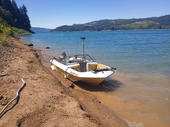 Bayliner boat