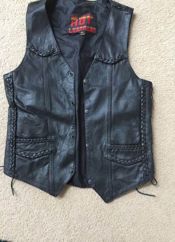 Leather vest small