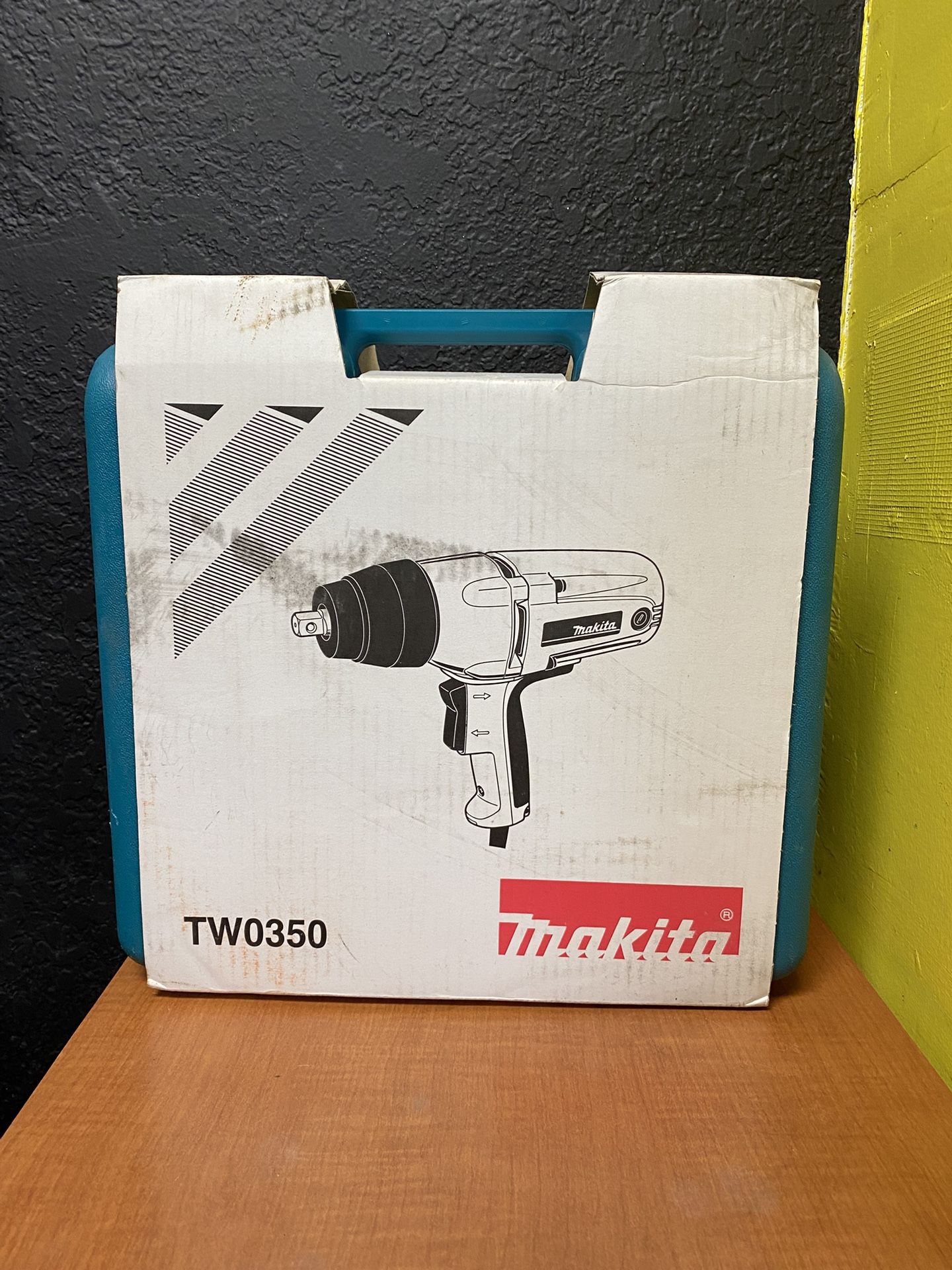 Makita TW0350 120V Impact Wrench