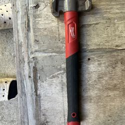 Milwaukee Lineman Hammer