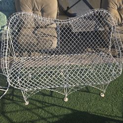 $250 BEAUTIFUL Vintage Bench Quality 