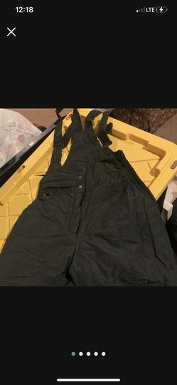 Black Snow Overalls  Size YMedium  They Are Warm  One Small 1/1” Knick On Bottom Of Leg  Not Going Through The Inside  O