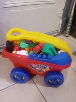 Lego wagon with blocks