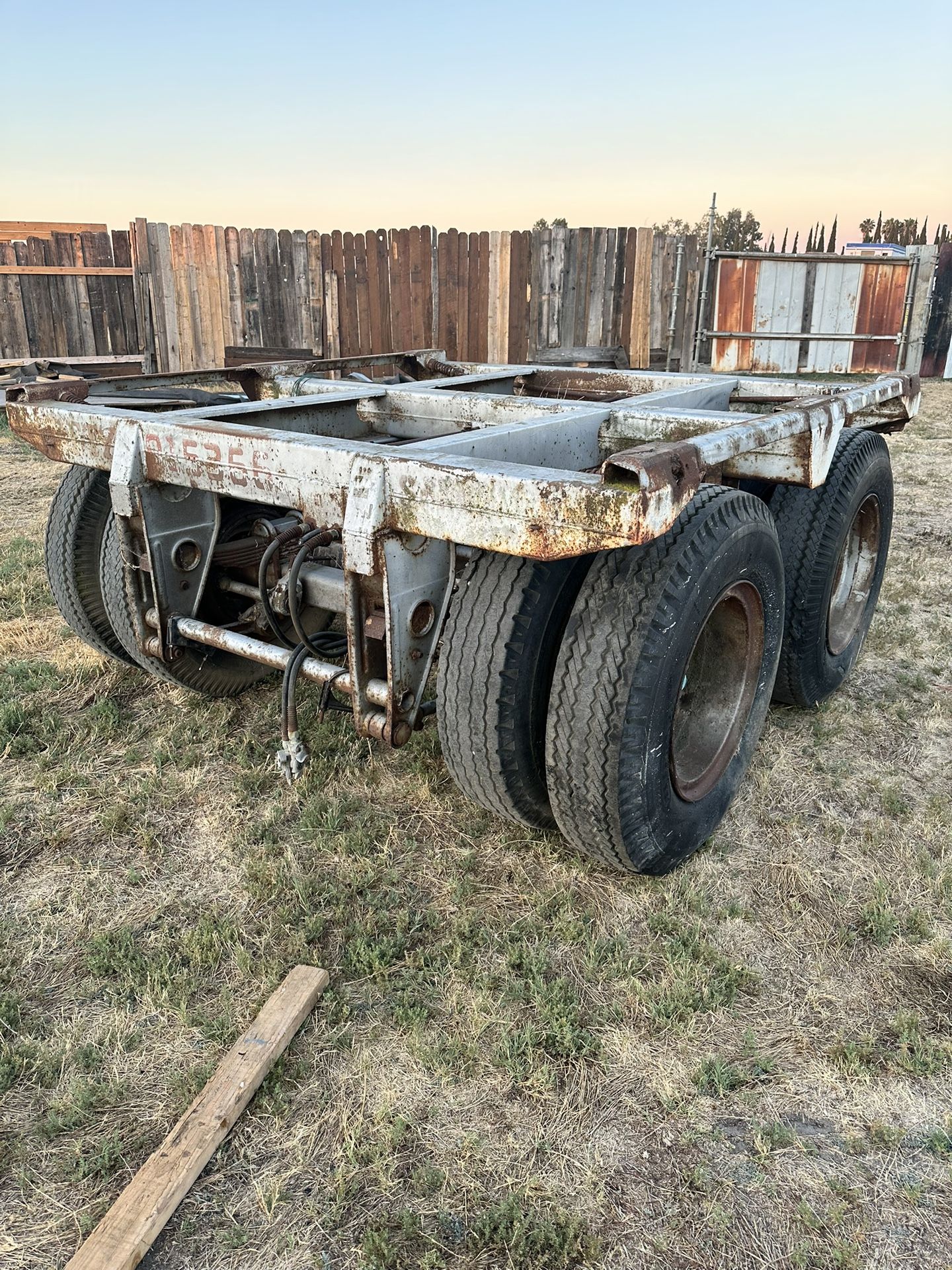 Tandem Axle Assembly For Semi Trailer