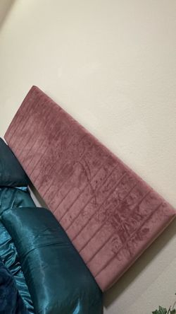 Free for pick up queen mattress and box spring / queen full headboard