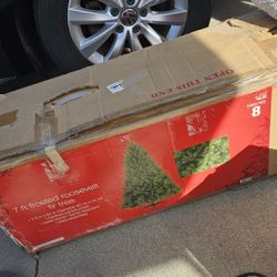 7ft Christmas Tree