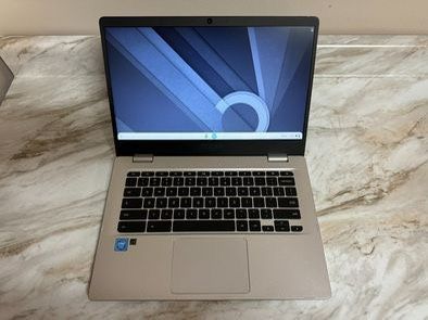 ASUS Chromebook C423N 14" Chromebook Laptop 64GB - 4GB Memory - Intel Celeron - ChromeOS