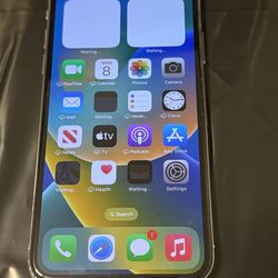 Apple iPhone X 64 GB in Silver for Unlocked 9789