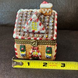 Mr Christmas Music Box Ornament Or Shelf Sitter