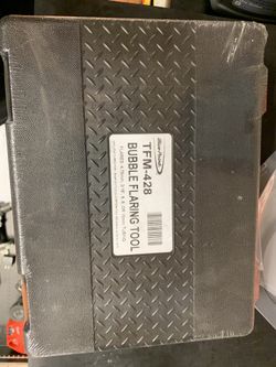 Snap on bubble flaring tool