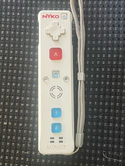 #11 Used WHITE Wii Remote for Nintendo Wii Console motion sensor Nyko red blue