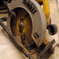 DeWalt Circular Saw 120v