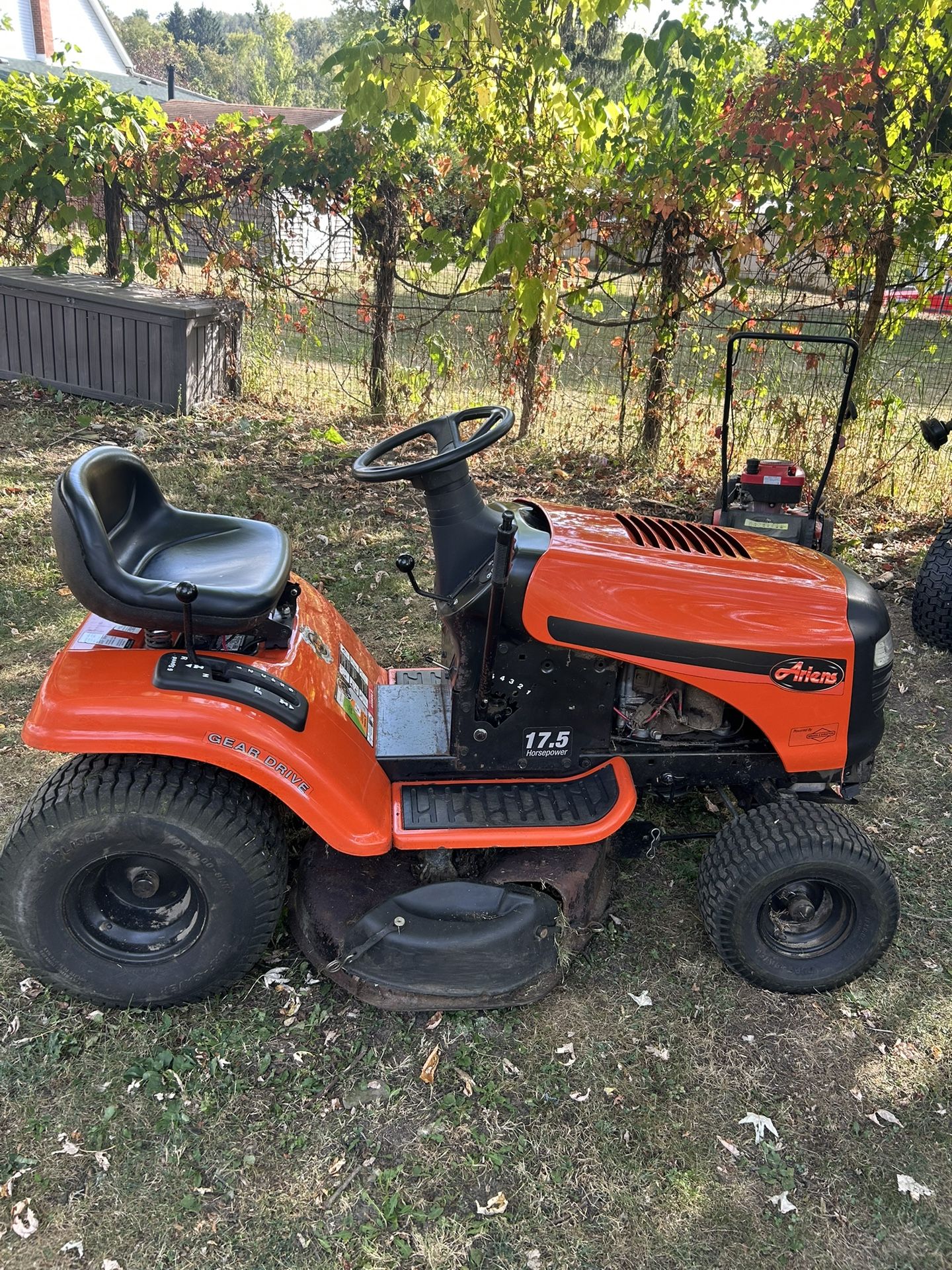 2014 Ariens Riding Lawn Mower