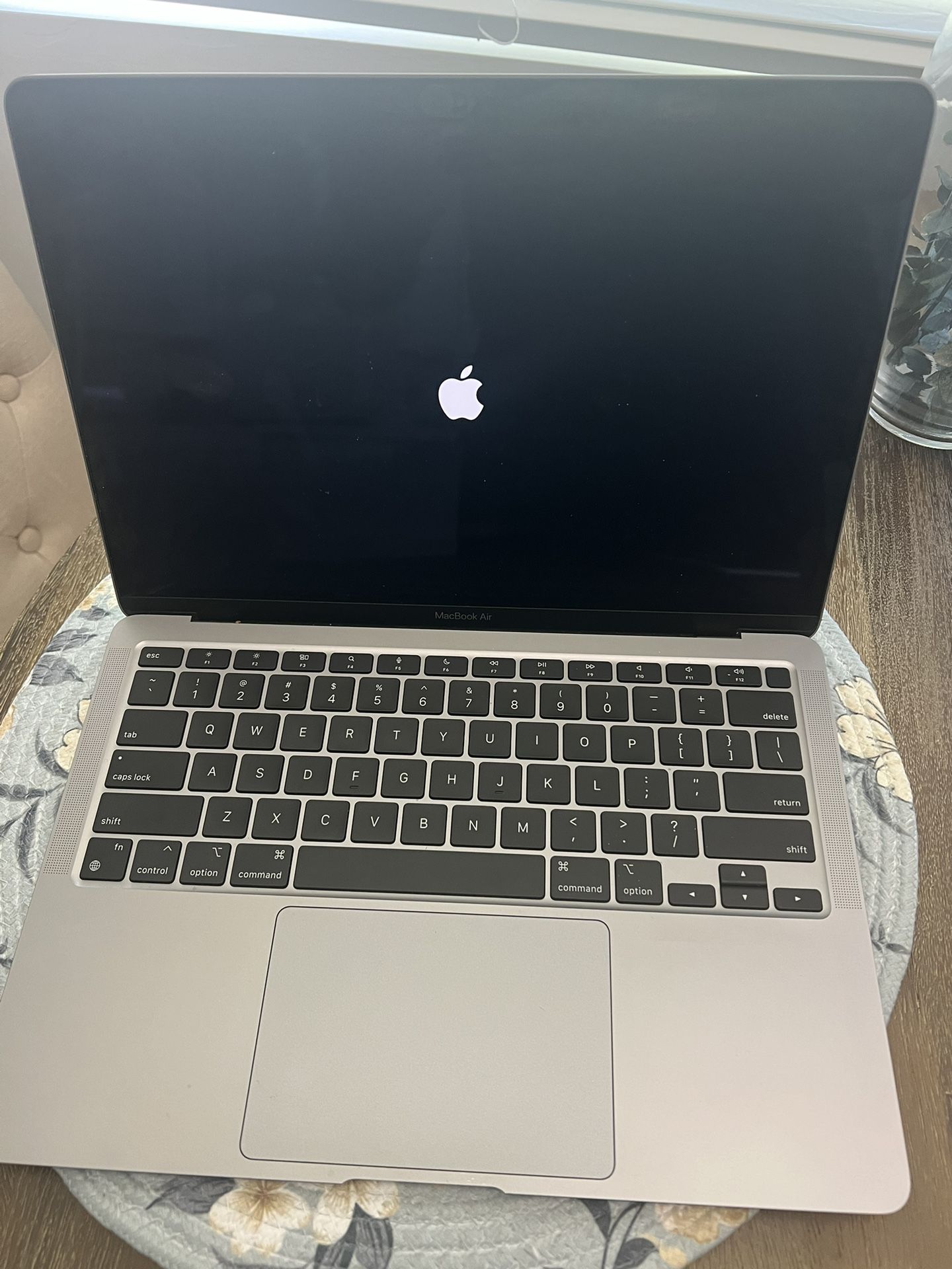 MacBook Air M1 Silver 13inch 8gb Ram 256gb Hard Drive