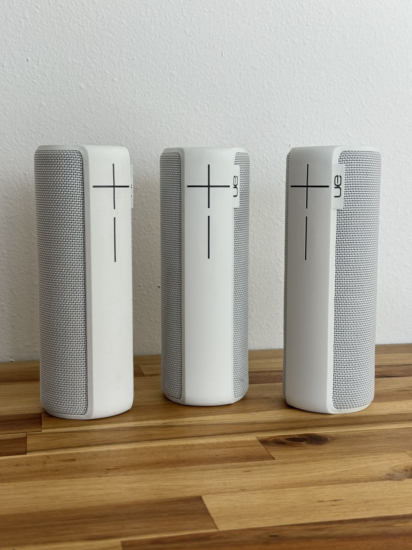 UE BOOM 2 SPEAKERS White - 3 Qty