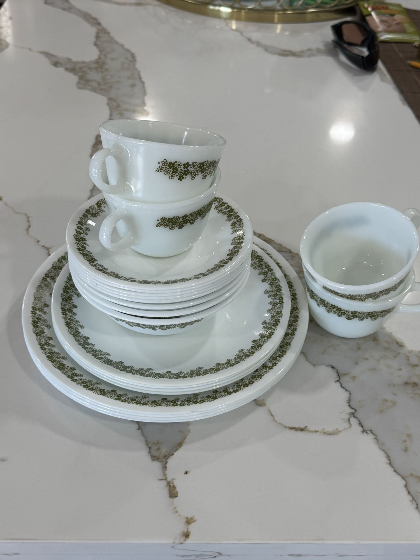 Crazy Daisy Dining Set For Four