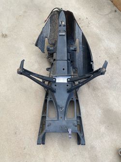 04-06 Yamaha r1 subframe