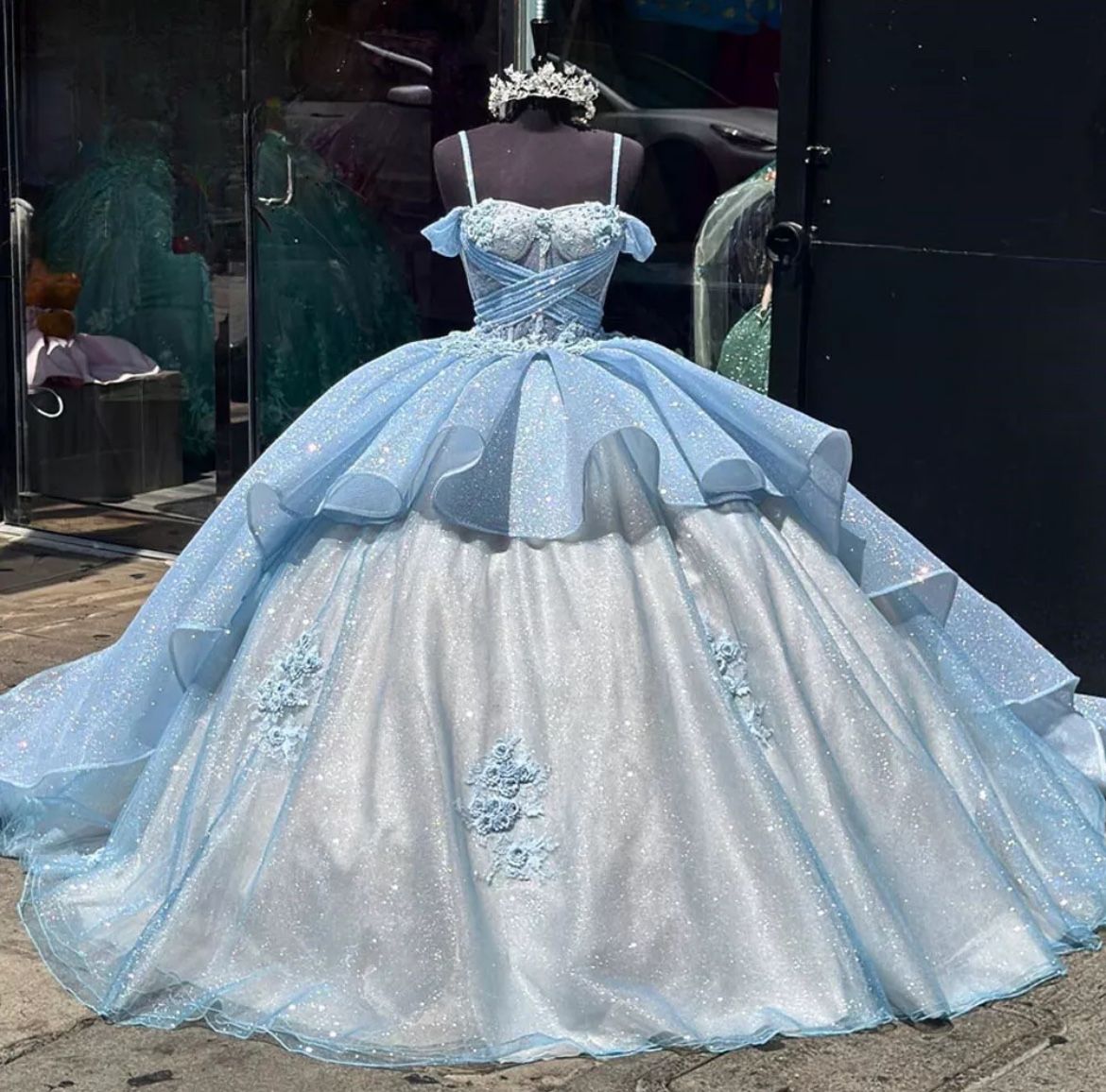 15/16 Corseted Quinceañera Dress, vestido