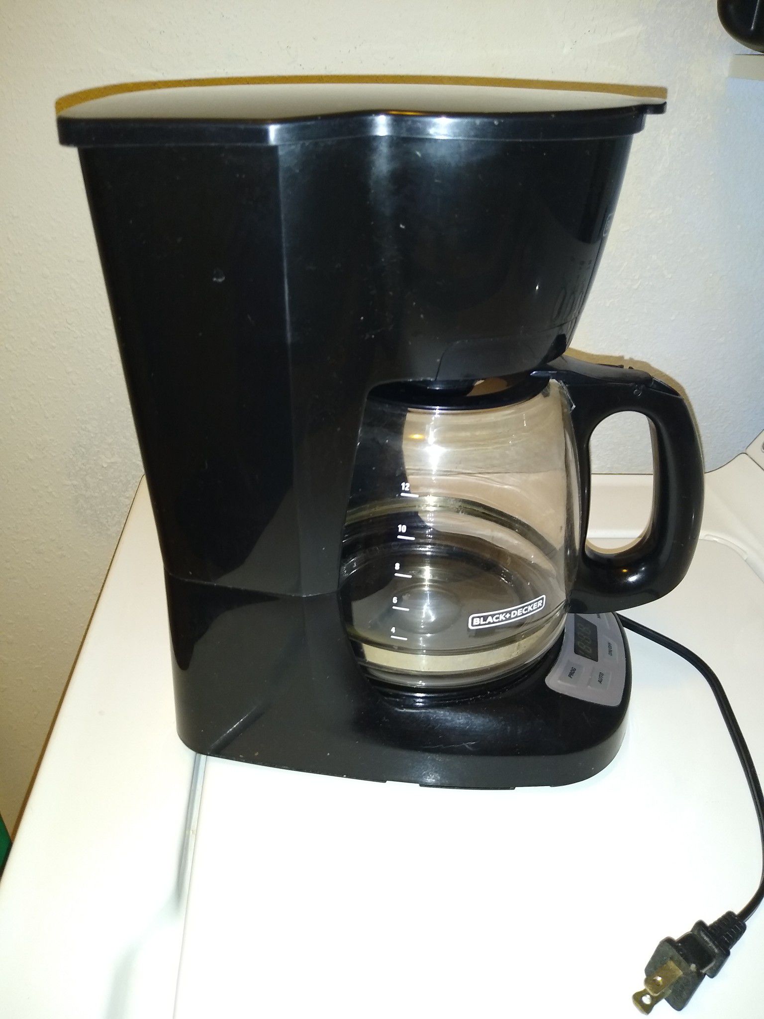 electric coffee maker in good condition