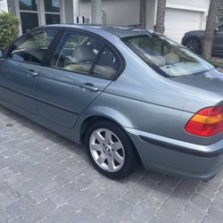 🚗 For Sale: 2004 BMW 325i - Well-Maintained, Great Condition - $3,000 🚗  