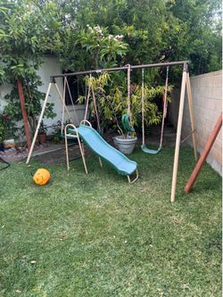 Free - Swing Set