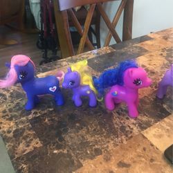 3 Gi go Ponies 