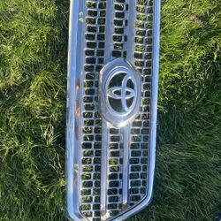 2017 Toyota Tacome Front Grill