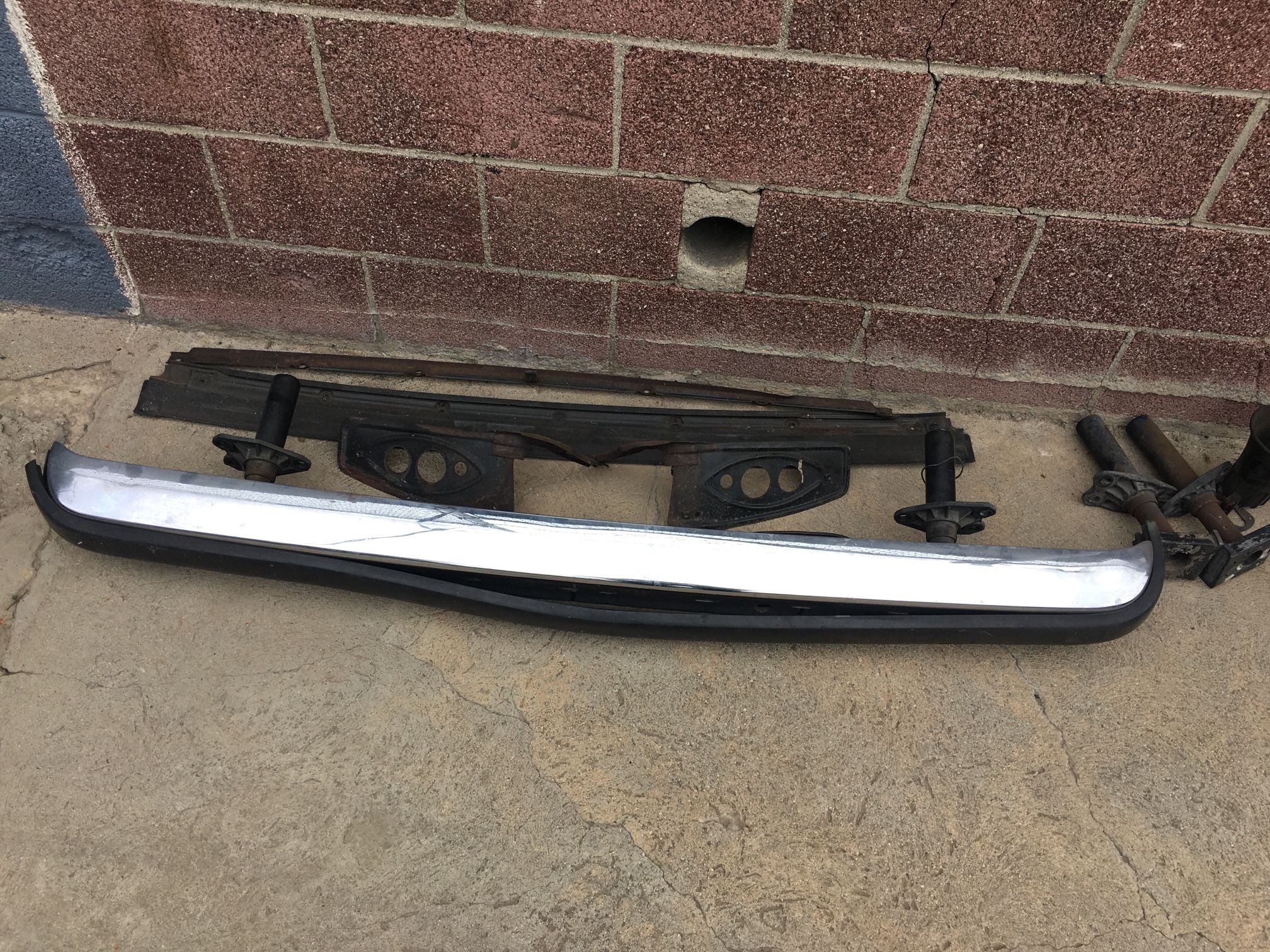 Mercedes Benz 300td Wagon Rear Bumper W123