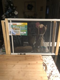 Adjustable Window Screens 2 Separate Screens Both For Price Of 1