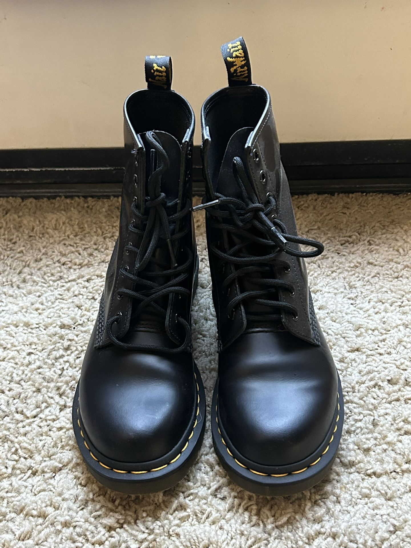 Dr. Martens Ladies Size 8