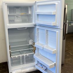 TOP FREEZER NEW REFRIGERATOR 18 CU 3EP
