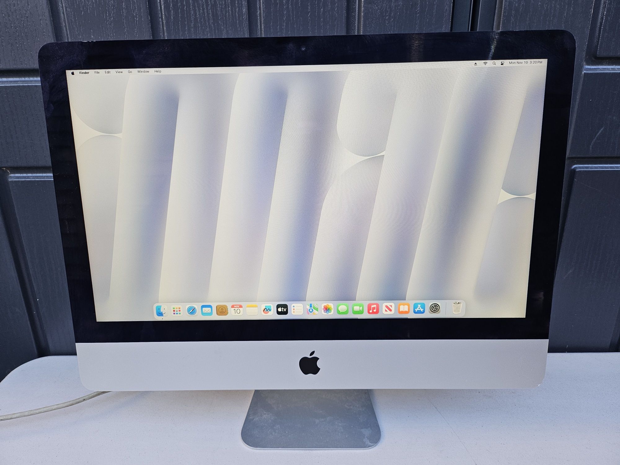 Apple iMac 21.5” - UPGRADED