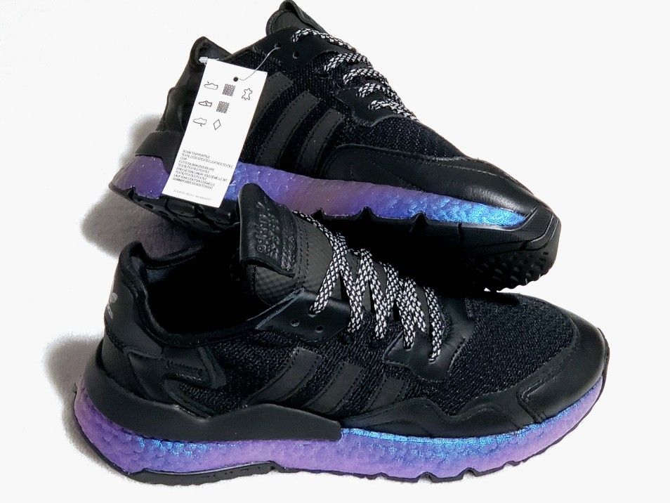 MEN'S SIZES 8 - 9 / WOMEN'S SIZES 9.5 - 10.5: ADIDAS RUNNERS!!