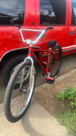 Throne 29er Bike Red Coraline