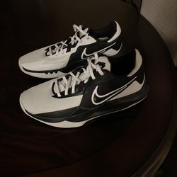 Nike Men’s 8.5