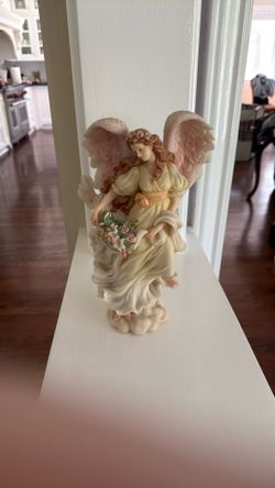 Seraphim Classics Resin Angel “Chloe”