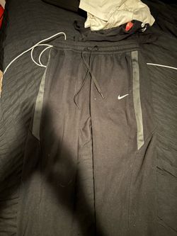 Nike Therma-Fit black track pants (size large)