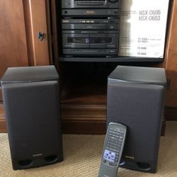  aiwa Compact Stereo System With Speakers