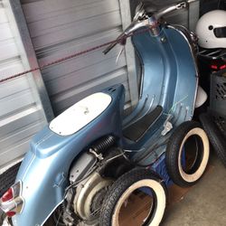 Vintage Vespa 59 VBA with 200 Rally Engine